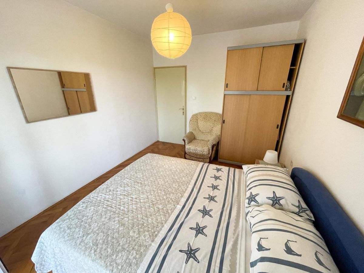 Apartmani Leonarda Jadranovo Exterior photo